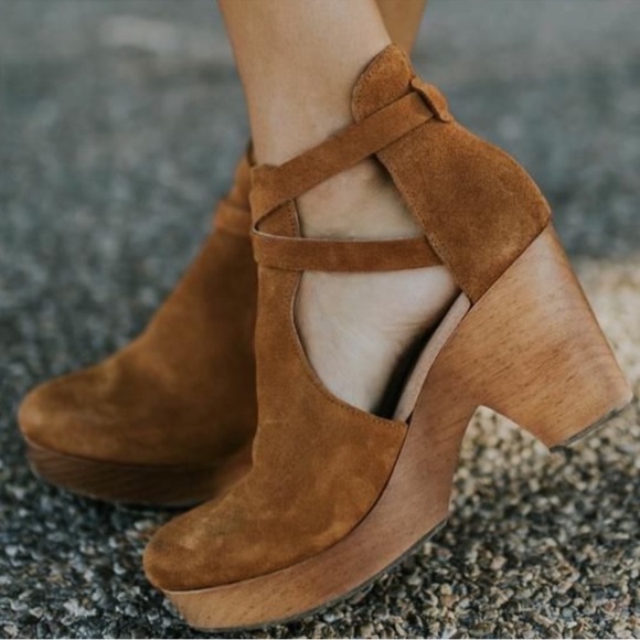 Free People Cedar Clogs 8.5 - Picture 4 of 9